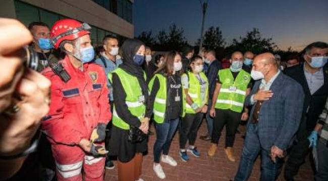 Türkiye İzmir için tek yürek