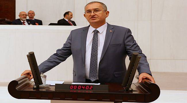 “AKP’li belediyeler çocuklara neden süt dağıtmıyor?”