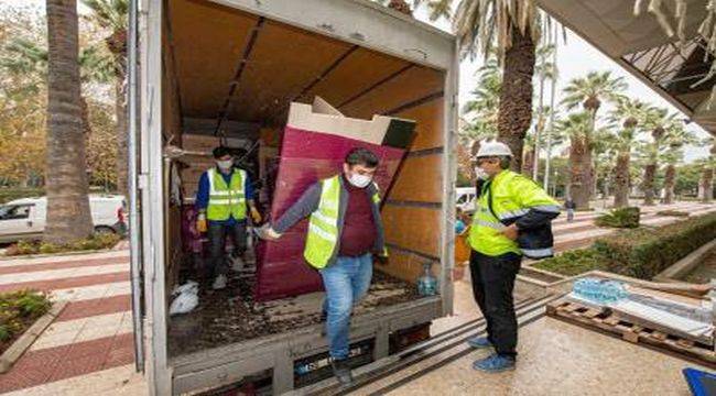 İzmir Büyükşehir Belediyesi Ana Hizmet Binası boşaltılıyor