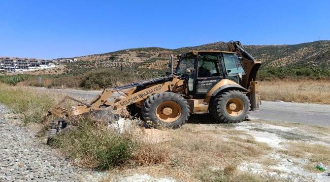 Efes Selçuk’ta Moloz Temizliği: Büyükşehir İle Ortak Çalışmalar Devam Ediyor