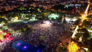 İzmir zamanın ötesine geçecek