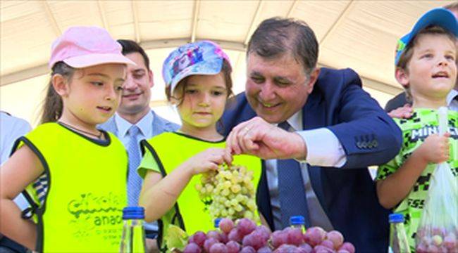 Urla’nın binlerce yıllık Bağbozumu Şenliği başladı