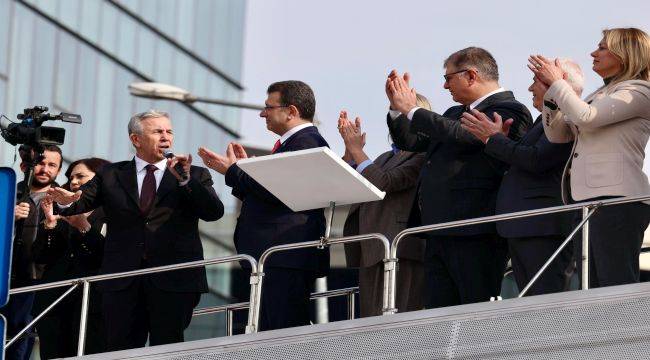  Başkan Tugay Ekrem İmamoğlu’nu Yalnız Bırakmadı