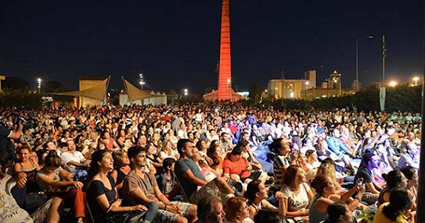 ÇİM KONSERLERİ İZMİR’DE TÜM HIZIYLA DEVAM EDİYOR